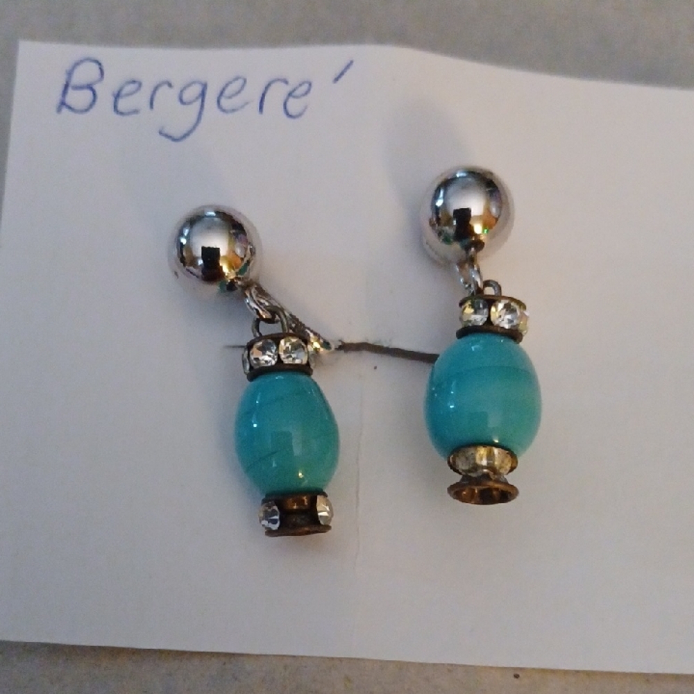Vintage Bergere' Clip On Earrings